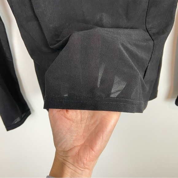 Superdown Deja Twist Front Top in Black S - Picture 4 of 8